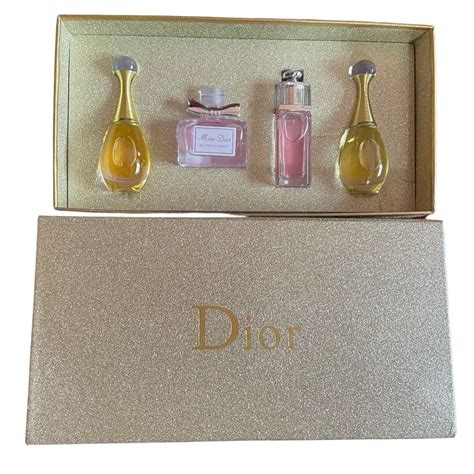 miss dior mini gift set.